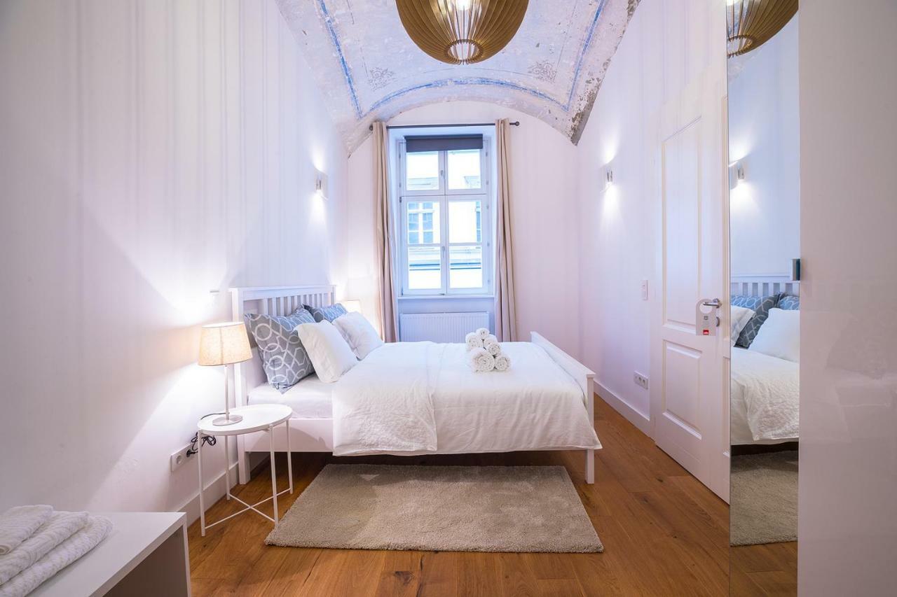 Deluxe Apartment Talia Zagreb Exteriör bild